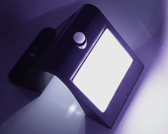 Solar Akku Wandleuchte 3W Smart PIR & Lichtsensor