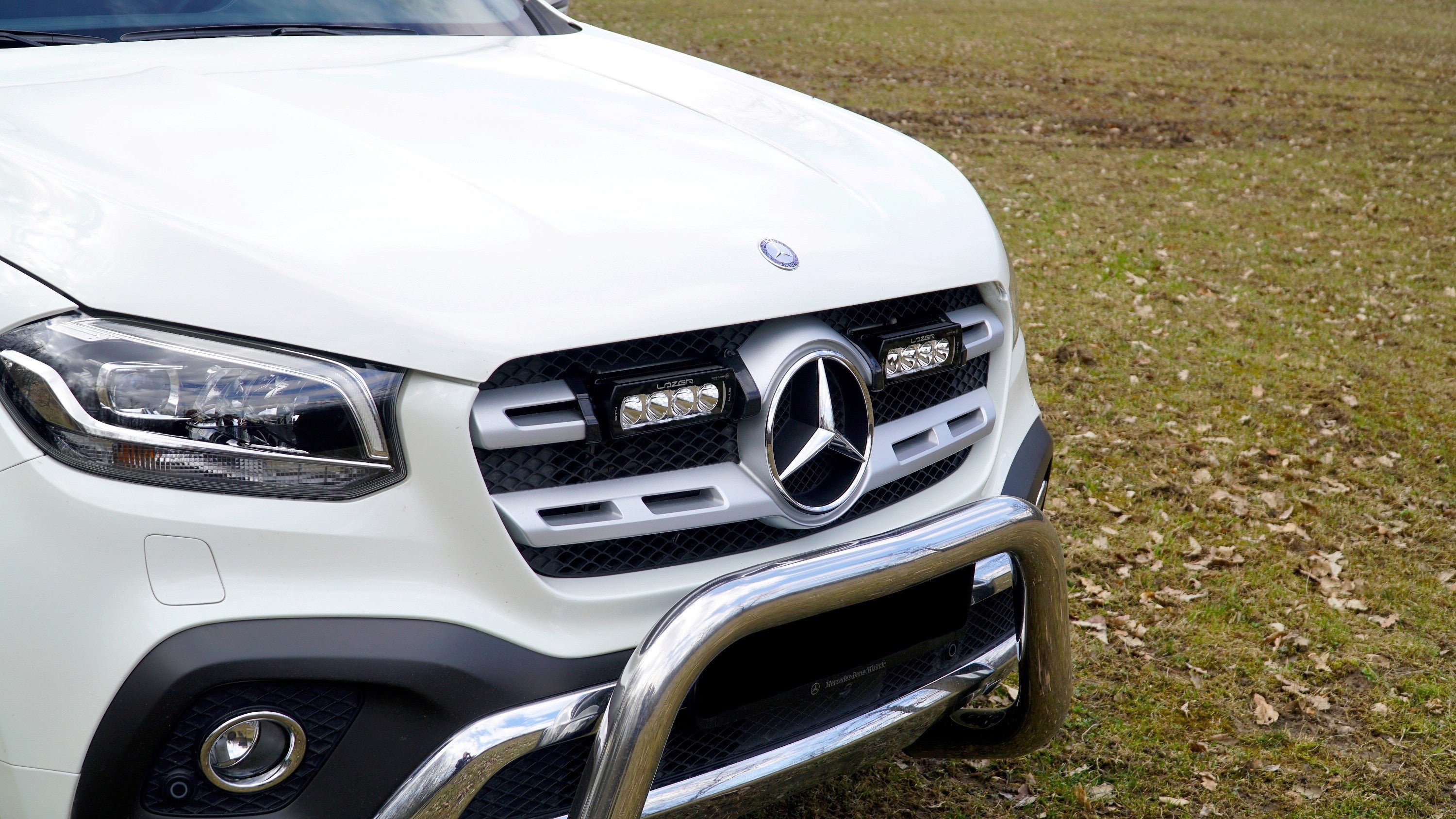LAZER LAMPS Grille Kit MERCEDES X-Class (2017+) ST4