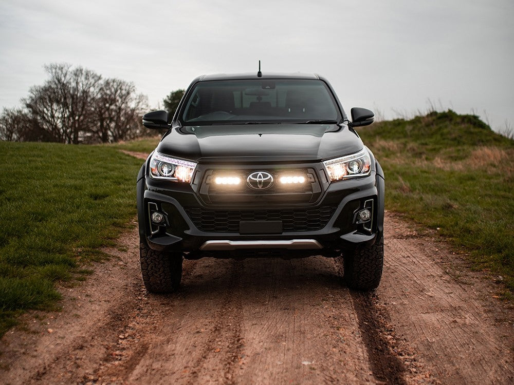 LAZER LAMPS grille kit TOYOTA Hilux INVINCIBLE X (2018+) ST4