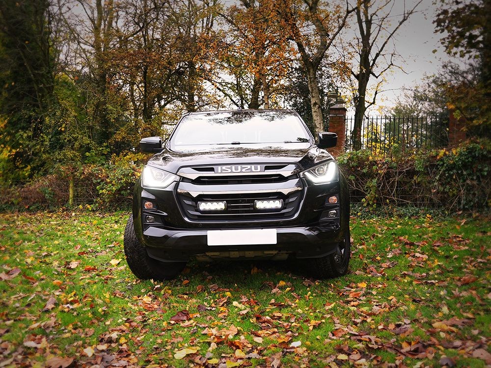 LAZER LAMPS Kühlergrill-Kit Isuzu D-Max (2023-2024) Triple-R 750 Gen2
