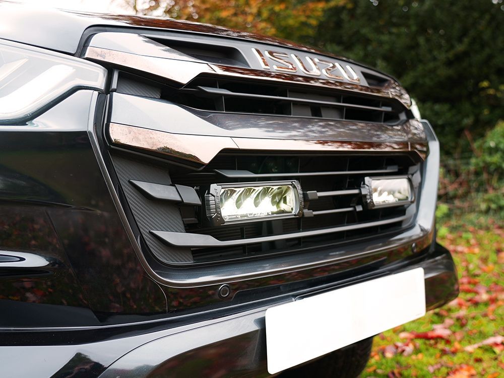 LAZER LAMPS Kühlergrill-Kit Isuzu D-Max (2023-2024) Triple-R 750 Gen2