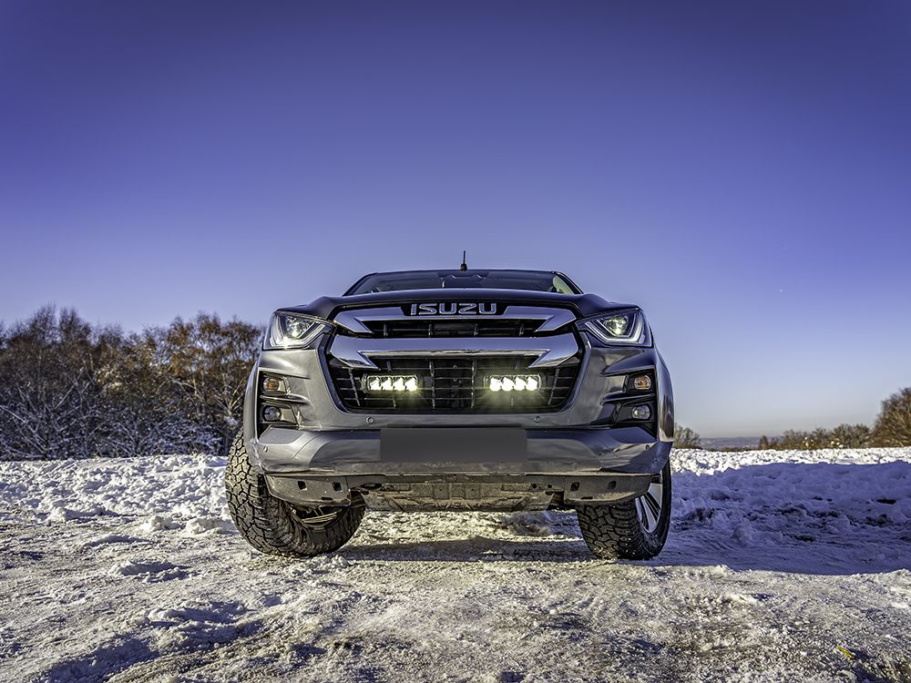 LAZER LAMPS Kühlergrill-Kit Isuzu D-Max (2021+) Triple-R 750 Gen2